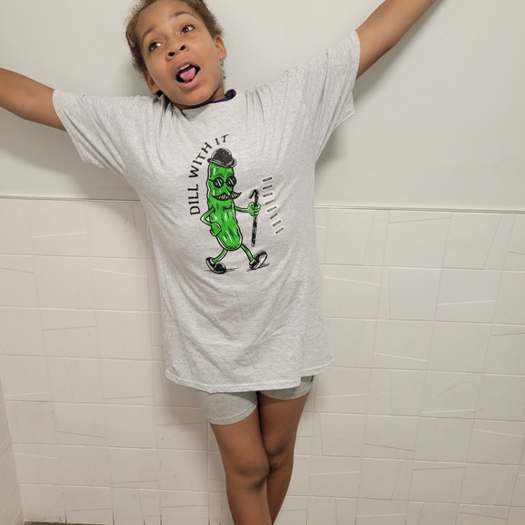 Dill With It Pickle T-Shirt Mens NEW NWT 🎉Host Pick 🎉 Various Sizes Available - Picture 2 of 9